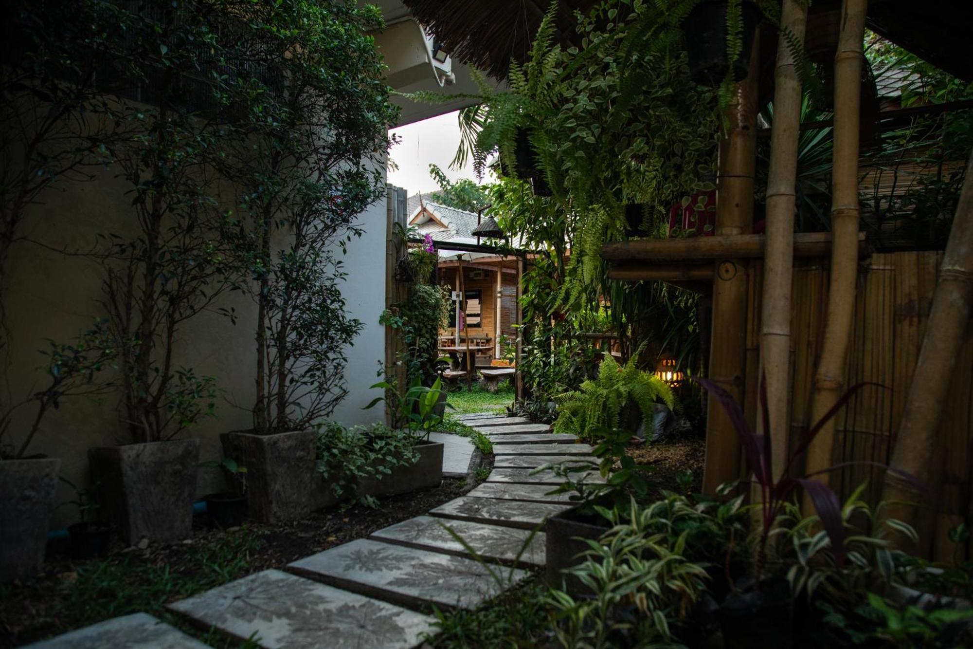 Boutique Hotel & Restaurant, Jaidee Bamboo Huts Chiang Mai Exterior foto